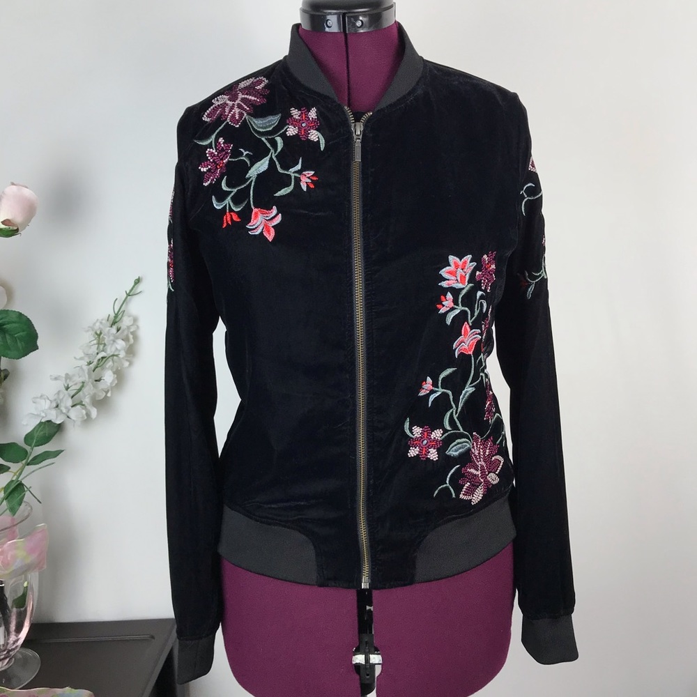 Flowered sweater - Picture 3 of 7